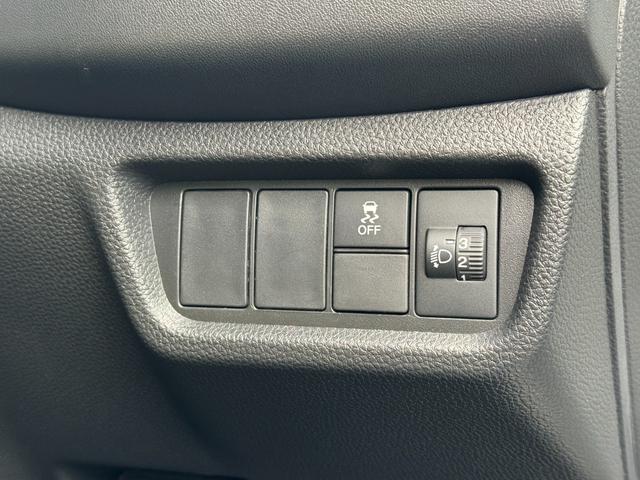 ＷＲ－Ｖ Ｚ＋　【フルＬＥＤヘッドライト！ホンダコネクテッドナビ！】ホンダセンシング　１７インチアルミホイール　フルオートエアコン　リアエアコン　電動格納式ドアミラー　本革巻きステアリングホイール　ＬＥＤフォグランプ（45枚目）