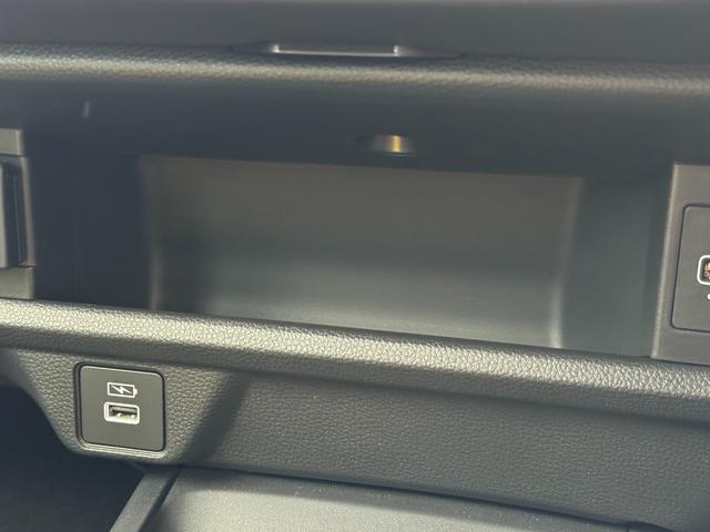 ＷＲ－Ｖ Ｚ＋　【フルＬＥＤヘッドライト！ホンダコネクテッドナビ！】ホンダセンシング　１７インチアルミホイール　フルオートエアコン　リアエアコン　電動格納式ドアミラー　本革巻きステアリングホイール　ＬＥＤフォグランプ（59枚目）