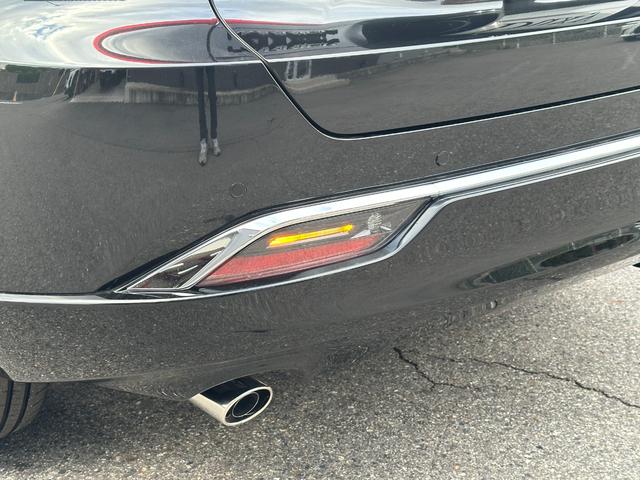 ハリアーハイブリッド Z レザーパッケージ・ナイトシェード 【特別仕様車!調光パノラマルーフ!!】ブラインドスポットモニター 12.3インチディスプレイオーディオ パノラミックビューモニター AC100V電源 パワーバッグドア JBLサウンドシステム Dミラー(32枚目)