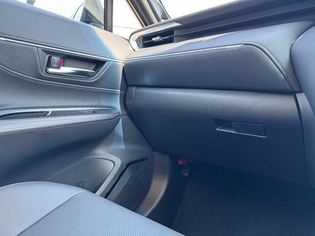 ハリアーハイブリッド Z レザーパッケージ・ナイトシェード 【特別仕様車!!!ナイトシェード!!!】調光パノラマルーフ パノラミックビューモニター 12.3インチディスプレイオーディオ JBLサウンドシステム AC100V電源 ベンチレーション シートヒーター(68枚目)