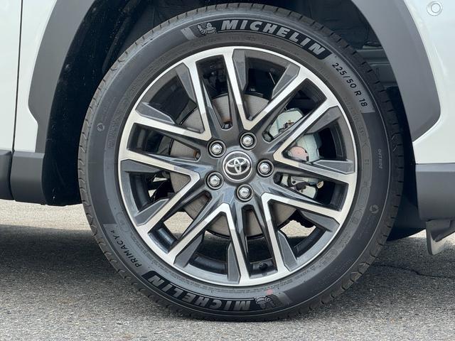 カローラクロス ハイブリッド Z 【改モデル!即納!!】パノラミックビューモニター! ブラインドスポットモニター! ハンズフリーパワーバッグドア シートヒーター1 ベンチレーション 10.5インチディスプレイオーディオ フルセグTV!(21枚目)