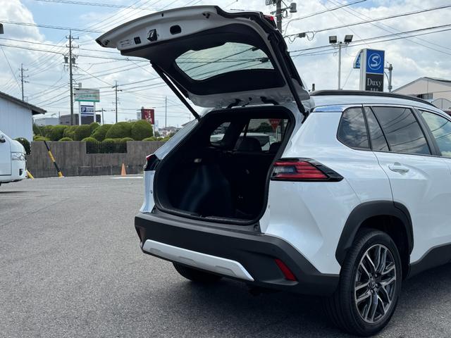 カローラクロス ハイブリッド Z 【改モデル!即納!!】パノラミックビューモニター! ブラインドスポットモニター! ハンズフリーパワーバッグドア シートヒーター1 ベンチレーション 10.5インチディスプレイオーディオ フルセグTV!(28枚目)