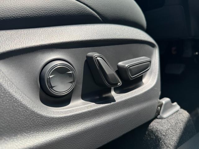 カローラクロス ハイブリッド Z 【改モデル!即納!!】パノラミックビューモニター! ブラインドスポットモニター! ハンズフリーパワーバッグドア シートヒーター1 ベンチレーション 10.5インチディスプレイオーディオ フルセグTV!(49枚目)