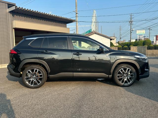 カローラクロス ハイブリッド　Ｚ　【パノラマルーフ！パノラミックビューモニター！】　アドバンストパーク　１０．５インチディスプレイオーディオ　ハンズフリーパワーバッグドア　ブラインドスポットモニター　ベンチレーション　ＡＣ１００Ｖ電源（8枚目）