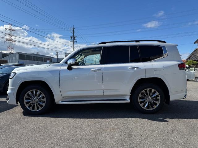 ランドクルーザー ＺＸ　【リアエンターテインメントシステム！パノラミックビューモニター！】クールＢＯＸ　ＪＢＬサウンドシステム　リアデフロック　タイヤ空気圧センサー　ブラックルーフレール　モデリスタエアロ　サンルーフ　ＢＳＭ（8枚目）