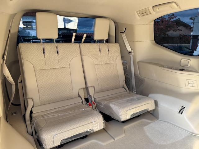 ランドクルーザー ＺＸ　【リアエンターテインメントシステム！パノラミックビューモニター！】クールＢＯＸ　ＪＢＬサウンドシステム　リアデフロック　タイヤ空気圧センサー　ブラックルーフレール　モデリスタエアロ　サンルーフ　ＢＳＭ（75枚目）