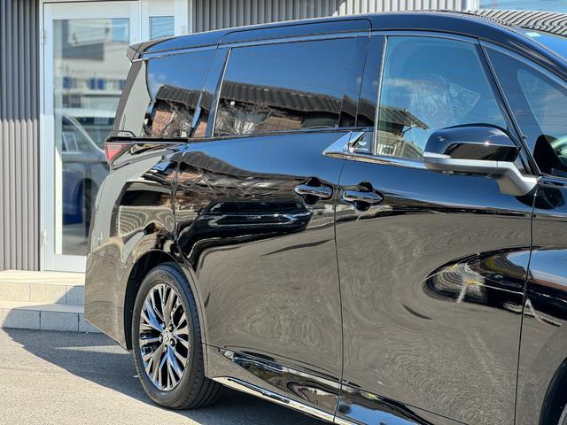 ヴェルファイアハイブリッド Ｚ　プレミア　【ローン２．９％〜！！１３．２インチ後席モニター！！】デジタルミラー　左右独立ムーンルーフ　１４インチＤＡ　ヘッドアップディスプレイ　プレミアムナッパレザーサンセットブラウン内装　トヨタチームメイト！（17枚目）