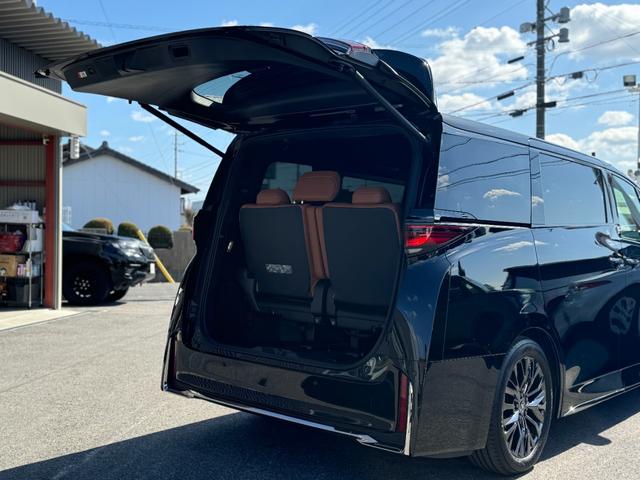 ヴェルファイアハイブリッド Ｚ　プレミア　【ローン２．９％〜！！１３．２インチ後席モニター！！】デジタルミラー　左右独立ムーンルーフ　１４インチＤＡ　ヘッドアップディスプレイ　プレミアムナッパレザーサンセットブラウン内装　トヨタチームメイト！（27枚目）