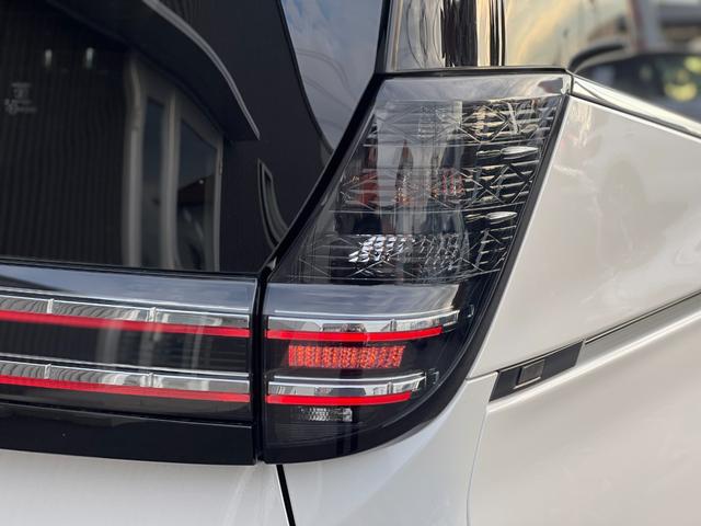 ヴォクシー ハイブリッドＳ－Ｚ　【１３．２インチフリップダウンモニター！トヨタチームメイト！】１０．５インチディスプレイオーディオ　快適利便パッケージＨｉ　ＡＣ１００Ｖ電源　両側パワースライドドア　ブラインドスポットモニター　ＥＴＣ（25枚目）