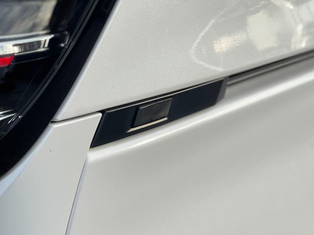 ヴォクシー ハイブリッドＳ－Ｚ　【１３．２インチフリップダウンモニター！トヨタチームメイト！】１０．５インチディスプレイオーディオ　快適利便パッケージＨｉ　ＡＣ１００Ｖ電源　両側パワースライドドア　ブラインドスポットモニター　ＥＴＣ（31枚目）