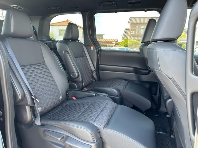 ヴォクシー ハイブリッドＳ－Ｚ　【１３．２インチフリップダウンモニター！トヨタチームメイト！】１０．５インチディスプレイオーディオ　快適利便パッケージＨｉ　ＡＣ１００Ｖ電源　両側パワースライドドア　ブラインドスポットモニター　ＥＴＣ（63枚目）