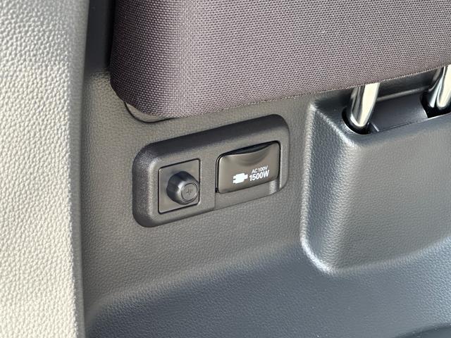 ヴォクシー ハイブリッドＳ－Ｚ　【１３．２インチフリップダウンモニター！トヨタチームメイト！】１０．５インチディスプレイオーディオ　快適利便パッケージＨｉ　ＡＣ１００Ｖ電源　両側パワースライドドア　ブラインドスポットモニター　ＥＴＣ（77枚目）