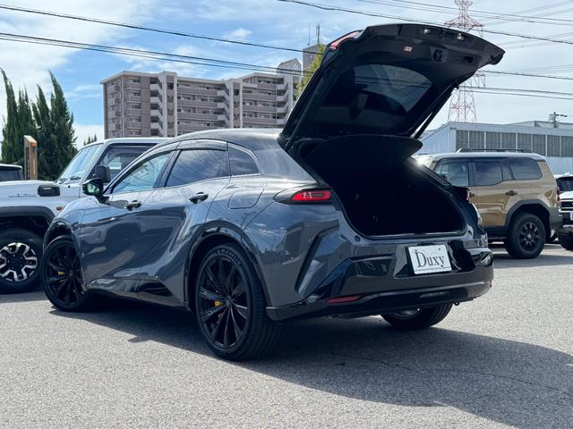 クラウンスポーツ Ｚ　【イエローキャリパー！パノラマルーフ！】　黒内装　寒冷地仕様　パノラミックビューモニター　アドバンストパーク　ヘッドアップディスプレイ　デジタルインナーミラー　ＡＣ１００Ｖ　ブラインドスポットモニター（27枚目）