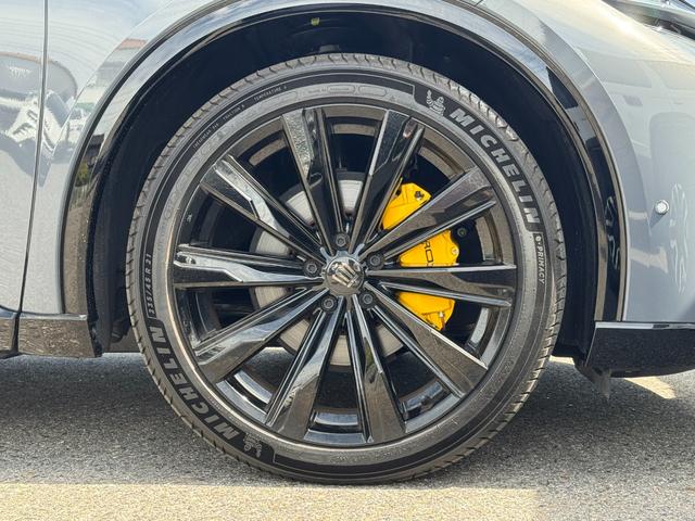 クラウンスポーツ Ｚ　【イエローキャリパー！パノラマルーフ！】　黒内装　寒冷地仕様　パノラミックビューモニター　アドバンストパーク　ヘッドアップディスプレイ　デジタルインナーミラー　ＡＣ１００Ｖ　ブラインドスポットモニター（35枚目）