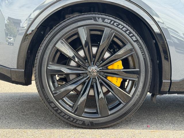 クラウンスポーツ Ｚ　【イエローキャリパー！パノラマルーフ！】　黒内装　寒冷地仕様　パノラミックビューモニター　アドバンストパーク　ヘッドアップディスプレイ　デジタルインナーミラー　ＡＣ１００Ｖ　ブラインドスポットモニター（36枚目）