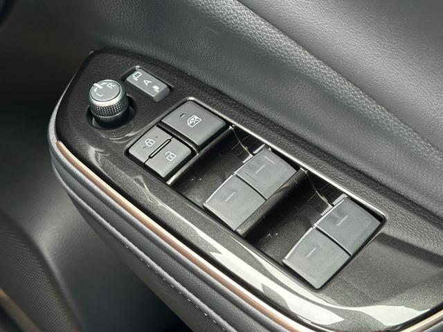 クラウンスポーツ Ｚ　【イエローキャリパー！パノラマルーフ！】　黒内装　寒冷地仕様　パノラミックビューモニター　アドバンストパーク　ヘッドアップディスプレイ　デジタルインナーミラー　ＡＣ１００Ｖ　ブラインドスポットモニター（46枚目）