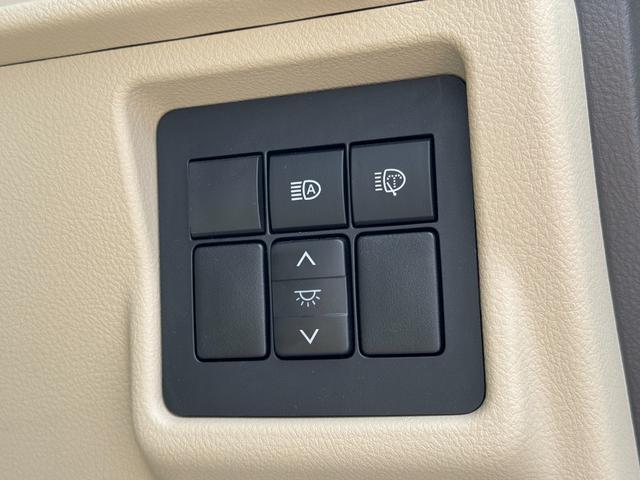 ランドクルーザープラド TX Lパッケージ マットブラックエディション 【特別仕様車!!メーカーナビ!!】パノラミックビューモニター! サンルーフ ルーフレール 9インチディスプレイオーディオ 7人乗り ブラインドスポットモニター 寒冷地仕様 ルーフレール ベージュ内装!(48枚目)