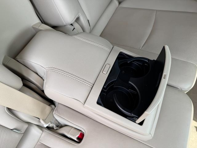 ランドクルーザープラド TX Lパッケージ マットブラックエディション 【特別仕様車!!メーカーナビ!!】パノラミックビューモニター! サンルーフ ルーフレール 9インチディスプレイオーディオ 7人乗り ブラインドスポットモニター 寒冷地仕様 ルーフレール ベージュ内装!(76枚目)