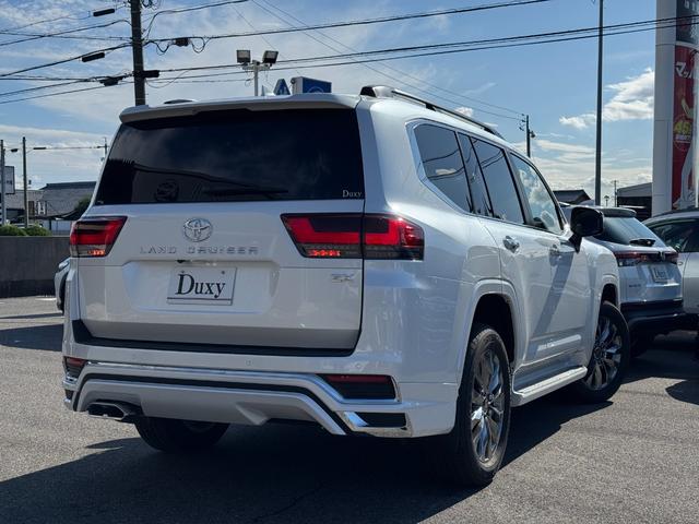 ランドクルーザー ＺＸ　【リアエンターテインメントシステム！パノラミックビューモニター！】クールＢＯＸ　ＪＢＬサウンドシステム　リアデフロック　タイヤ空気圧センサー　ブラックルーフレール　モデリスタエアロ　サンルーフ　ＢＳＭ（26枚目）