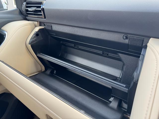 ランドクルーザー ＺＸ　【リアエンターテインメントシステム！パノラミックビューモニター！】クールＢＯＸ　ＪＢＬサウンドシステム　リアデフロック　タイヤ空気圧センサー　ブラックルーフレール　モデリスタエアロ　サンルーフ　ＢＳＭ（64枚目）