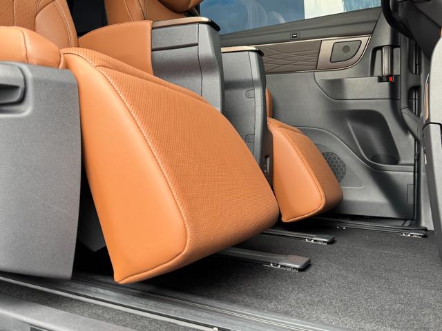 ヴェルファイアハイブリッド Ｚ　プレミア　【黄色フォグランプ！！トヨタチームメイト！】パノラミックビューモニター　デジタルインナーミラー　両側パワースライドドア　１４インチディスプレイオーディオ　ベンチレーション　シートヒーター　ＥＴＣ２．０（70枚目）