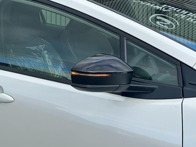 プリウス Ｇ　【ブラインドスポットモニター！！ＥＴＣ２．０！】８インチディスプレイオーディオ　ＡＣ１００Ｖ電源　トヨタセーフティセンス　エレクトロシフトマチック　電動パーキングブレーキ　全席オートウィンドウ　ＬＤＡ（18枚目）