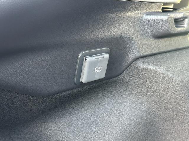 プリウス Ｇ　【ブラインドスポットモニター！！ＥＴＣ２．０！】８インチディスプレイオーディオ　ＡＣ１００Ｖ電源　トヨタセーフティセンス　エレクトロシフトマチック　電動パーキングブレーキ　全席オートウィンドウ　ＬＤＡ（79枚目）