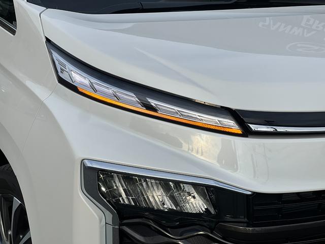 ヴォクシー ハイブリッドＳ－Ｚ　【１３．２インチフリップダウンモニター！トヨタチームメイト！】１０．５インチディスプレイオーディオ　快適利便パッケージＨｉ　ＡＣ１００Ｖ電源　両側パワースライドドア　ブラインドスポットモニター　ＥＴＣ（11枚目）