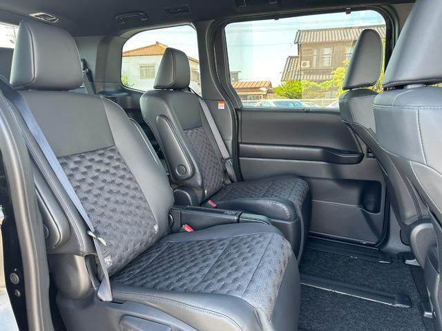 ヴォクシー ハイブリッドＳ－Ｚ　【１３．２インチフリップダウンモニター！トヨタチームメイト！】１０．５インチディスプレイオーディオ　快適利便パッケージＨｉ　ＡＣ１００Ｖ電源　両側パワースライドドア　ブラインドスポットモニター　ＥＴＣ（62枚目）