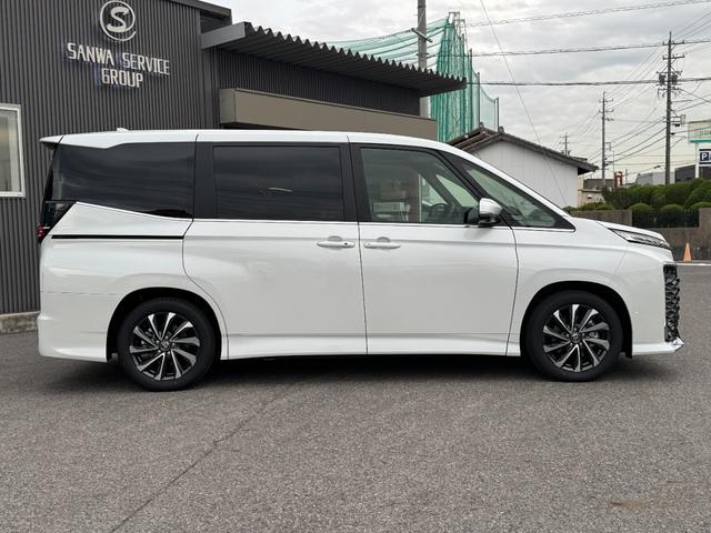 ヴォクシー ハイブリッドＳ－Ｚ　【改モデル！！快適利便パッケージＨｉ！！】１０．５インチディスプレイオーディオ　ＣＤ／ＤＶＤデッキ　三眼ＬＥＤヘッドライト　ユニバーサルステップ　ブラインドスポットモニター　オットマン　シートヒーター（7枚目）