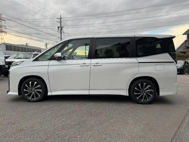 ヴォクシー ハイブリッドＳ－Ｚ　【改モデル！！快適利便パッケージＨｉ！！】１０．５インチディスプレイオーディオ　ＣＤ／ＤＶＤデッキ　三眼ＬＥＤヘッドライト　ユニバーサルステップ　ブラインドスポットモニター　オットマン　シートヒーター（8枚目）