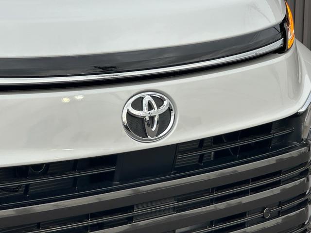 ヴォクシー ハイブリッドＳ－Ｚ　【改モデル！！快適利便パッケージＨｉ！！】１０．５インチディスプレイオーディオ　ＣＤ／ＤＶＤデッキ　三眼ＬＥＤヘッドライト　ユニバーサルステップ　ブラインドスポットモニター　オットマン　シートヒーター（14枚目）