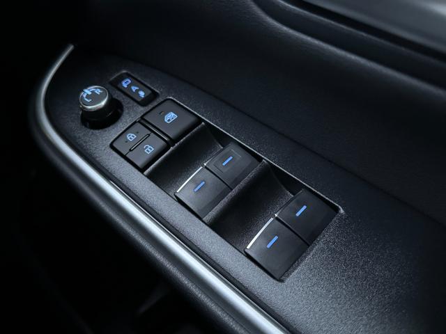 ヴォクシー ハイブリッドＳ－Ｚ　【改モデル！！快適利便パッケージＨｉ！！】１０．５インチディスプレイオーディオ　ＣＤ／ＤＶＤデッキ　三眼ＬＥＤヘッドライト　ユニバーサルステップ　ブラインドスポットモニター　オットマン　シートヒーター（45枚目）