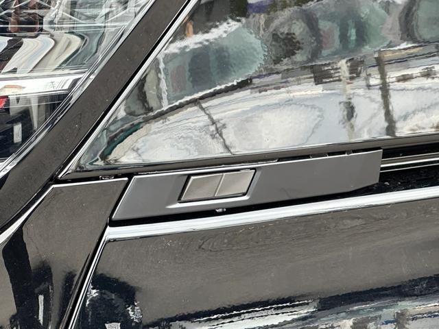 ヴォクシー ハイブリッドＳ－Ｚ　【ドライビングサポートパッケージ！快適利便パッケージＨｉ！】　１０．５ＤＡＰｌｕｓ　トヨタチームメイト　ブラインドスポットモニター　両側電動スライドドア　パノラミックビューモニター　アドバンスドパーク（22枚目）