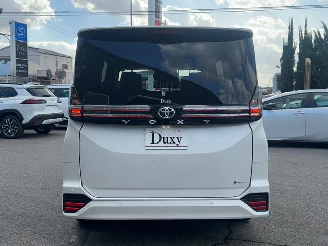 ヴォクシー ハイブリッドＳ－Ｚ　【２０２５年次改良モデル！アドバンスドドライブ】ブラインドスポットモニター　ヘッドアップディスプレイ　三眼ＬＥＤヘッドライト　シートヒーター　オットマン　両側パワースライドドア　快適利便パッケージＨｉ（6枚目）