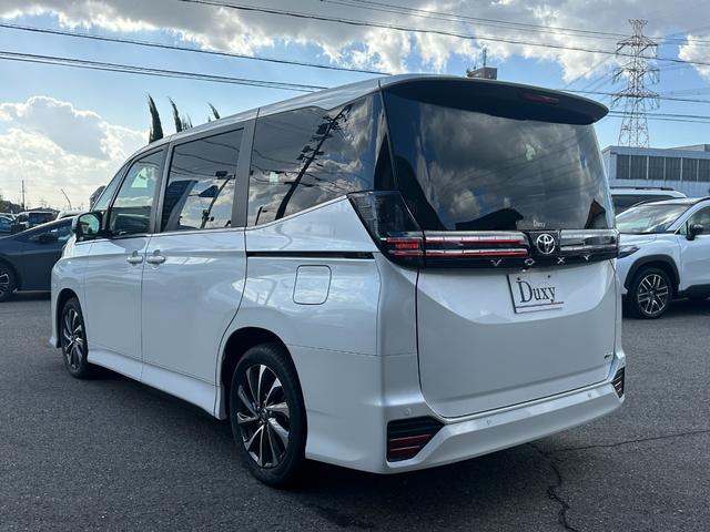 ヴォクシー ハイブリッドＳ－Ｚ　【２０２５年次改良モデル！アドバンスドドライブ】ブラインドスポットモニター　ヘッドアップディスプレイ　三眼ＬＥＤヘッドライト　シートヒーター　オットマン　両側パワースライドドア　快適利便パッケージＨｉ（23枚目）