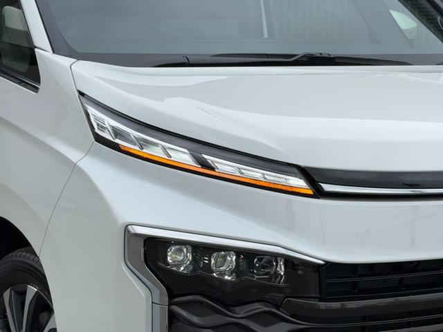 ヴォクシー ハイブリッドＳ－Ｚ　【パノラミックビューモニター！快適利便パッケージＨｉ】１０．５インチディスプレイオーディオ　三眼ＬＥＤヘッドライト　ＨＵＤ　デジタルインナーミラー　スペアタイヤ　ＣＤ／ＤＶＤデッキ　アドバンストパーク（12枚目）