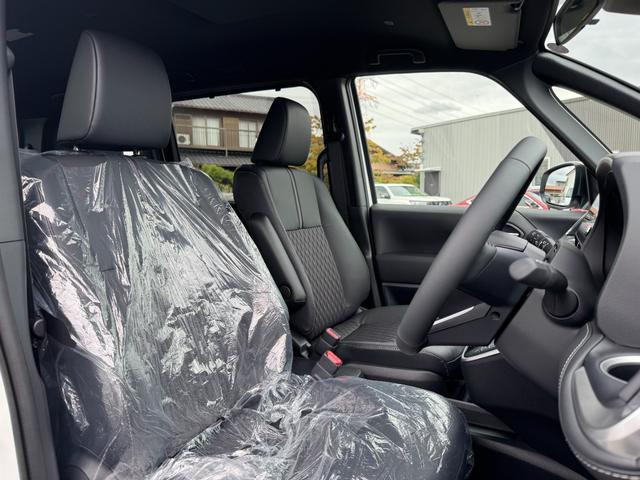 ノア ハイブリッドＳ－Ｚ　【１０．５インチディスプレイオーディオ！三眼ＬＥＤヘッドライト】デジタルインナーミラー　ヘッドアップディスプレイ　バックカメラ　アドバンストドライブ　後席シートヒーター　快適利便パッケージＨｉ　ＥＴＣ（62枚目）