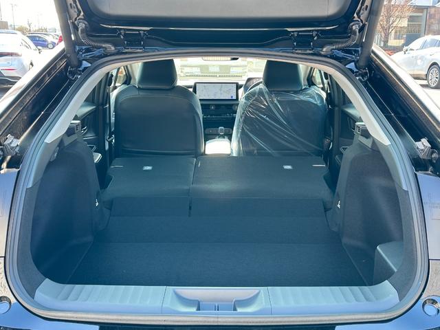 プリウス Ｚ　【１２．３インチディスプレイオーディオ！　デジタルインナーミラー！！】　ドラレコ前後　アドバンストパーク　パノラミックビューモニター　ベンチレーション　ワイヤレス充電　パワーバックドア　シートヒーター（77枚目）