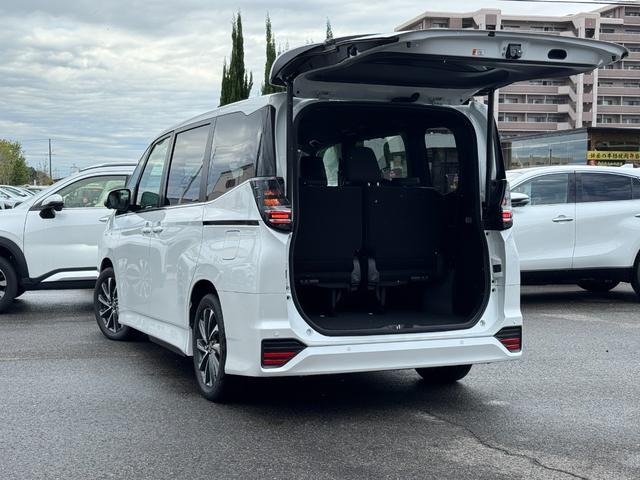 ヴォクシー ハイブリッドS-Z 【パノラミックビューモニター!!ヘッドアップディスプレイ!!】10.5インチディスプレイオーディオ CD/DVDデッキ 3眼LEDヘッドライト 快適利便パッケージHi 寒冷地仕様 BSM Uステップ!(33枚目)