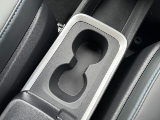 ヴォクシー ハイブリッドS-Z 【パノラミックビューモニター!!ヘッドアップディスプレイ!!】10.5インチディスプレイオーディオ CD/DVDデッキ 3眼LEDヘッドライト 快適利便パッケージHi 寒冷地仕様 BSM Uステップ!(67枚目)