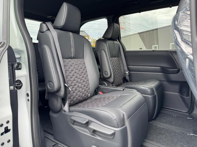 ヴォクシー ハイブリッドS-Z 【パノラミックビューモニター!!ヘッドアップディスプレイ!!】10.5インチディスプレイオーディオ CD/DVDデッキ 3眼LEDヘッドライト 快適利便パッケージHi 寒冷地仕様 BSM Uステップ!(73枚目)