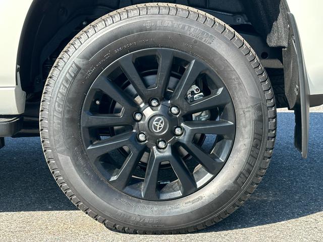 ランドクルーザープラド ＴＸ　Ｌパッケージ　マットブラックエディション　【特別仕様車！！メーカーナビ！！】パノラミックビューモニター！　サンルーフ　ルーフレール　９インチディスプレイオーディオ　７人乗り　ブラインドスポットモニター　寒冷地仕様　ルーフレール　ベージュ内装！（39枚目）