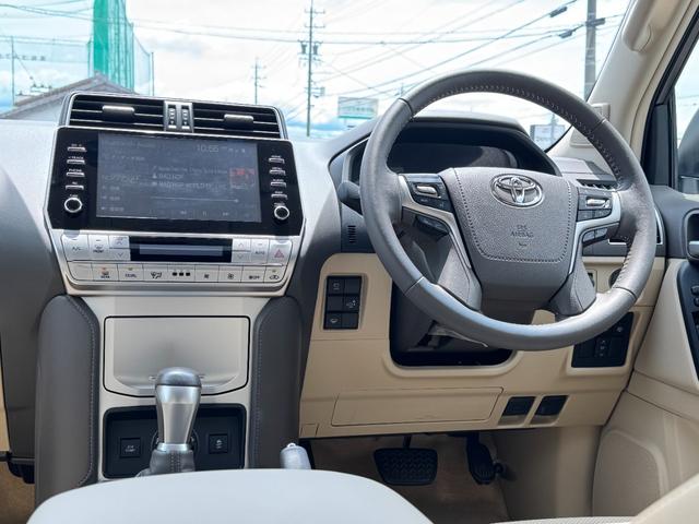 ランドクルーザープラド ＴＸ　Ｌパッケージ　マットブラックエディション　【特別仕様車！！メーカーナビ！！】パノラミックビューモニター！　サンルーフ　ルーフレール　９インチディスプレイオーディオ　７人乗り　ブラインドスポットモニター　寒冷地仕様　ルーフレール　ベージュ内装！（41枚目）
