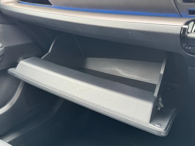 プリウス Ｚ　【ＧＲフロントスポイラー！！パノラマルーフ！！】パノラミックビューモニター　アドバンストパーク　ブラインドスポットモニター！　１２．３インチディスプレイオーディオ！　ＡＣ１００Ｖ電源！　シートヒーター（65枚目）