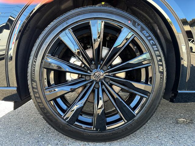 クラウンスポーツ Ｚ　【即納！パノラマルーフ！】１２．３インチディスプレイオーディオ　デジタルインナーミラー　ドラレコ前後　パノラミックビューモニター　２１インチアルミホイール　ワイヤレス充電　ハンズフリーパワーバックドア（31枚目）