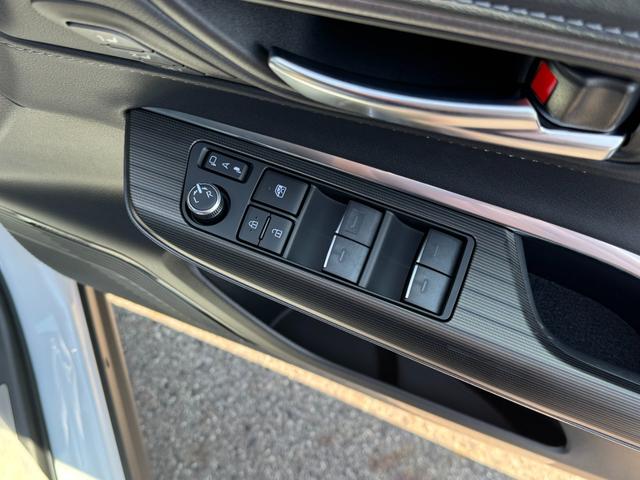 ハリアーハイブリッド Ｚ　レザーパッケージ・ナイトシェード　【特別仕様車！！！ナイトシェード！！！】調光パノラマルーフ　パノラミックビューモニター　１２．３インチディスプレイオーディオ　ＪＢＬサウンドシステム　ＡＣ１００Ｖ電源　ベンチレーション　シートヒーター（46枚目）