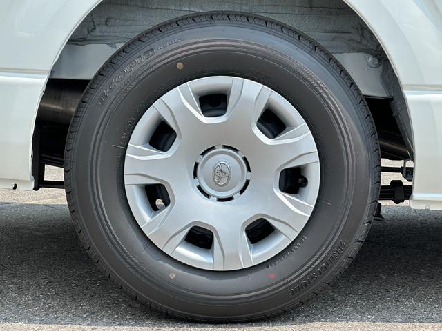 ハイエースバン ロングスーパーＧＬ　ダークプライムＳ　【即納！！特別仕様車！！】　２０周年限定スカッフプレート　パノラミックビューモニター　デジタルインナーミラー　両側パワースライドドア　レーンディパーチャーアラート　ＡＣ１００Ｖ電源　ハーフレザーシート（37枚目）