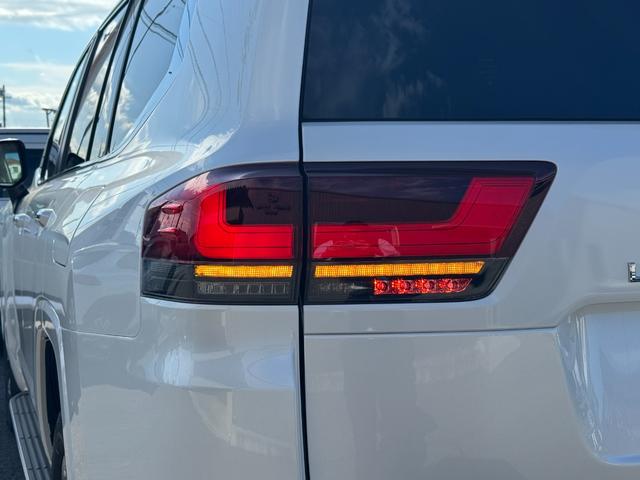 ランドクルーザー ＺＸ　【リアエンターテインメントシステム！パノラミックビューモニター！】クールＢＯＸ　ＪＢＬサウンドシステム　リアデフロック　タイヤ空気圧センサー　ブラックルーフレール　モデリスタエアロ　サンルーフ　ＢＳＭ（31枚目）