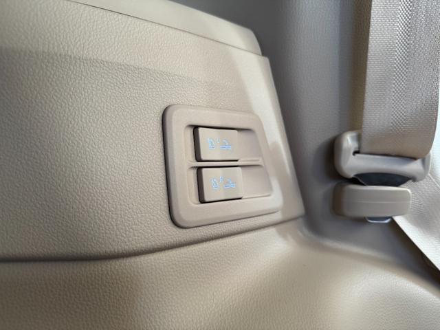 ランドクルーザー ＺＸ　【リアエンターテインメントシステム！パノラミックビューモニター！】クールＢＯＸ　ＪＢＬサウンドシステム　リアデフロック　タイヤ空気圧センサー　ブラックルーフレール　モデリスタエアロ　サンルーフ　ＢＳＭ（76枚目）